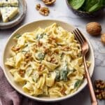 Blue Cheese Pasta with Spinach and Walnuts Recipe